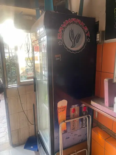 Refrigerador vertical comercial - miniatura 2
