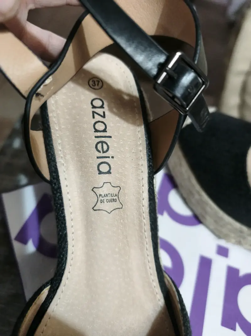 Sandalias negras Azaleia con tacón - 4