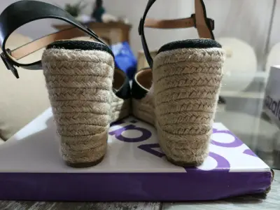 Sandalias negras Azaleia con tacón - miniatura 6