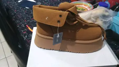 Botines blancos de moda con bolsillo - miniatura 2