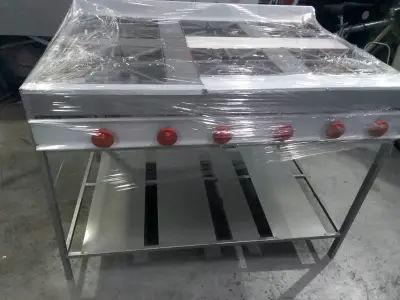 Cocina industrial de seis quemadores - miniatura 5