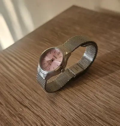 Reloj Casio rosa mujer - miniatura 2