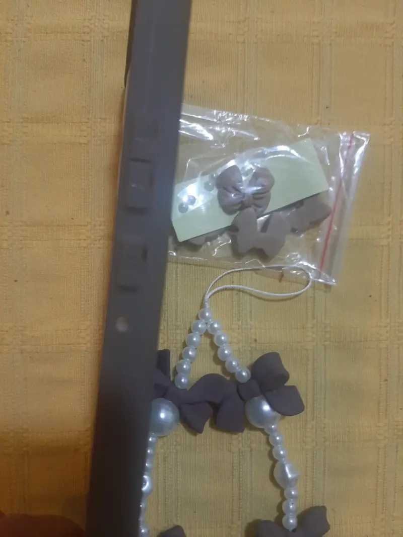 Carcasa Mororola Edge 50 con adornos de perlas - 6
