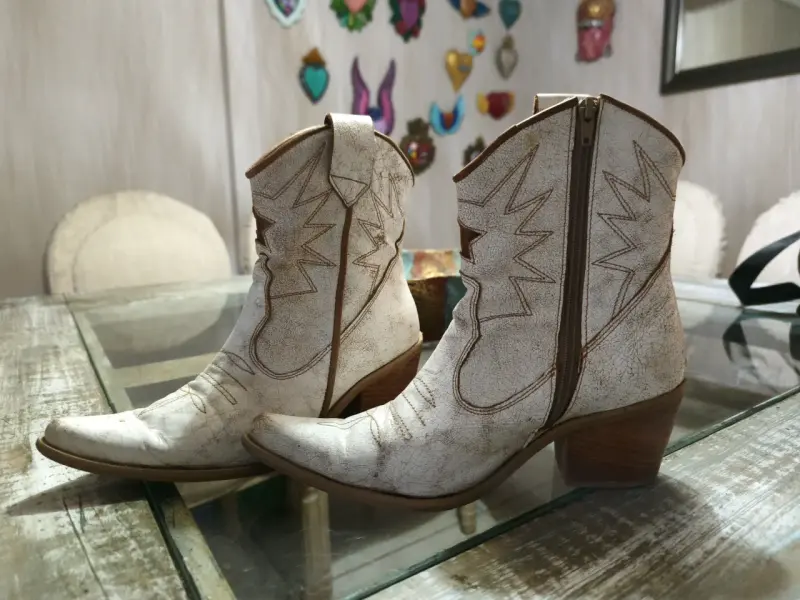 Botas vaqueras blancas - 1