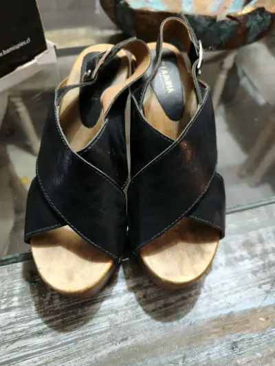 Sandalias negras de cuero - miniatura 1