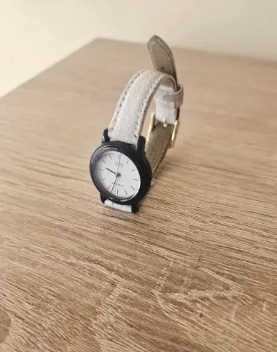 Reloj análogo con correa extra - miniatura 5