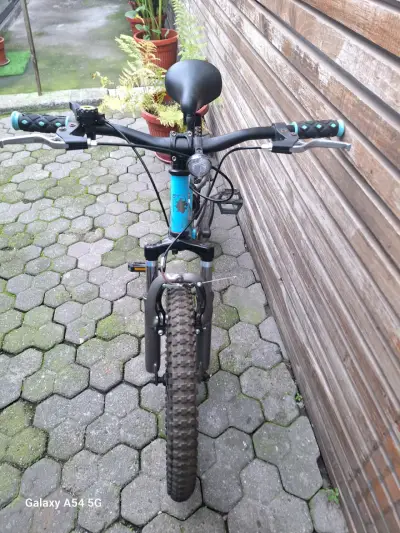 Bicicleta Lahsen azul para niños - miniatura 2
