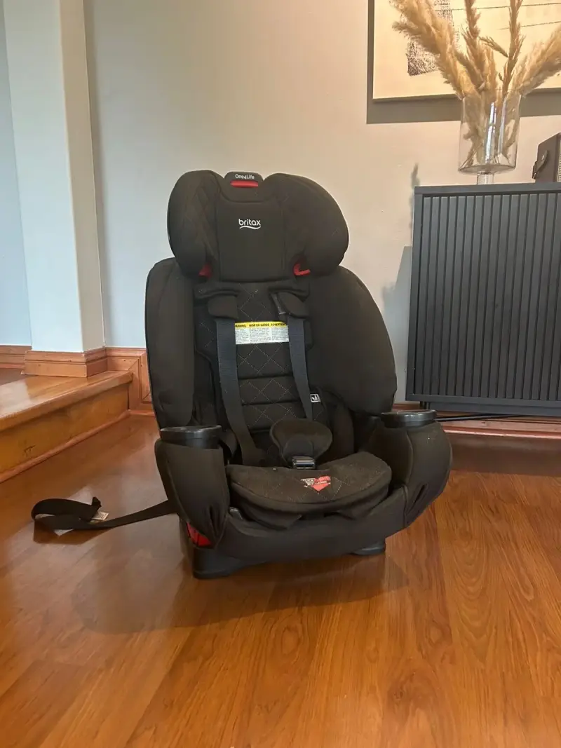 Silla de auto negra Britax one4life