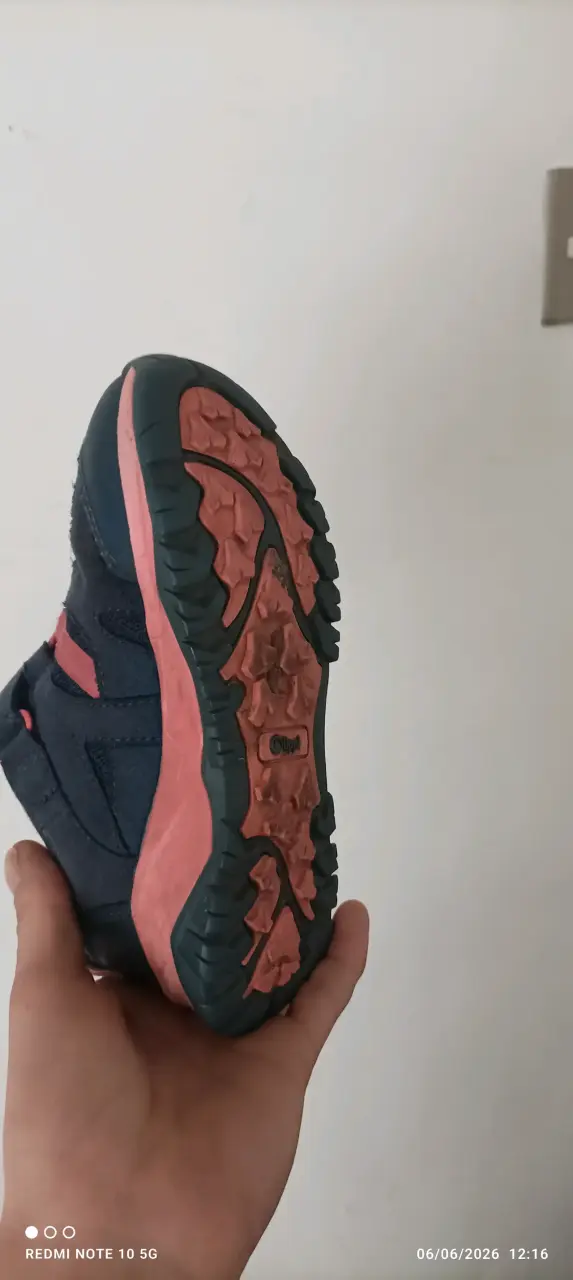 Zapatilla infantil negro y rosado - 3