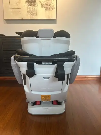 Silla de auto negra para bebé britax advocate - miniatura 4