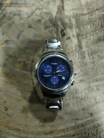 Reloj Timex cronógrafo azul - miniatura 1