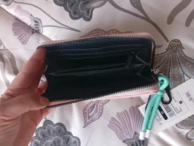Billetera rosada nueva - miniatura 2