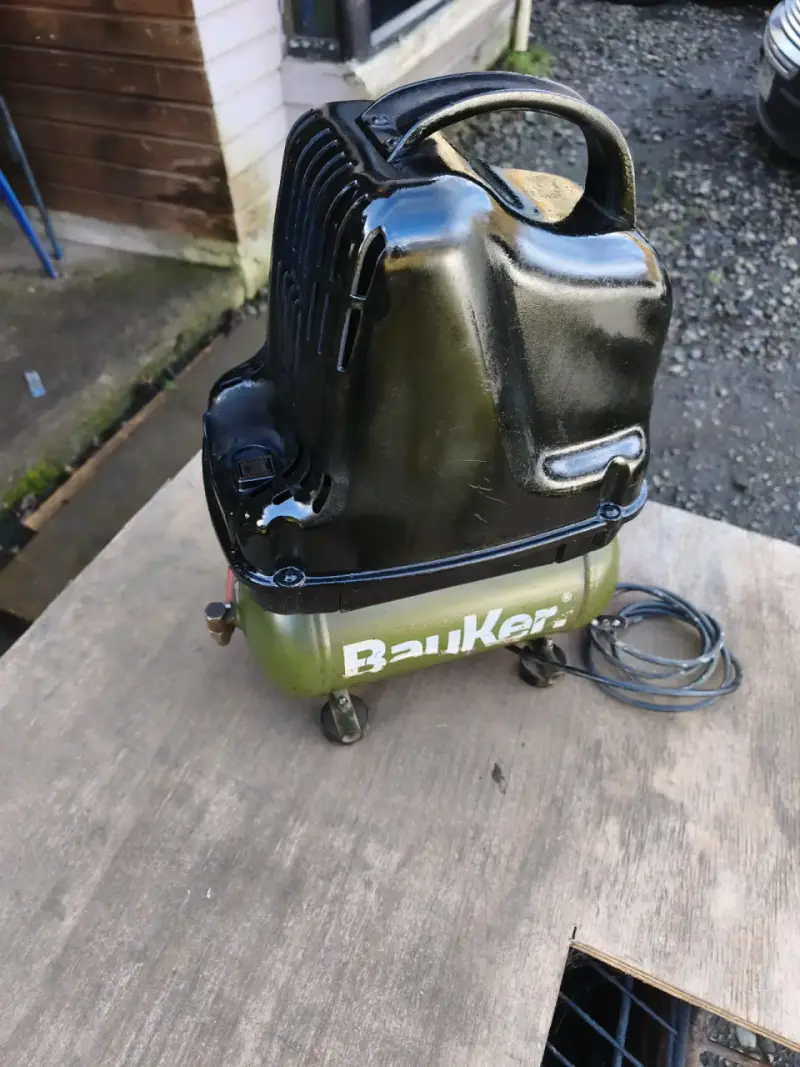 Compresor de aire Bauker portátil - 3