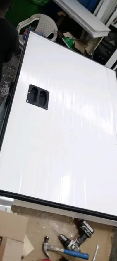 Puerta camara de Paneles metálicos con diseño - miniatura 5