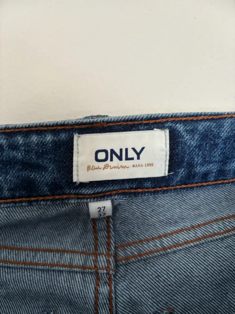 Jeans Only - 2
