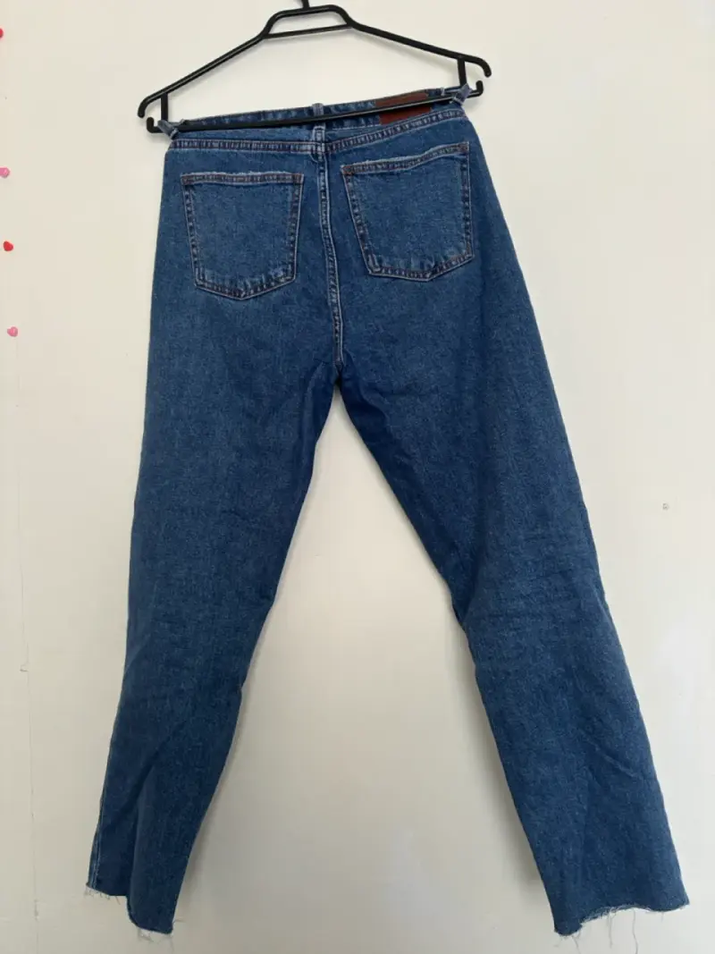Jeans Only - 3