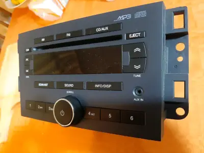 Reproductor de CD para auto Aveo 2009 a 2014 - miniatura 1