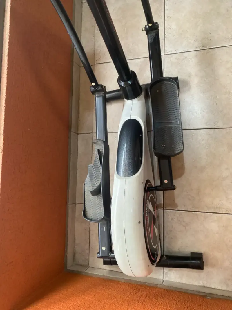 Bicicleta elíptica compacta - 5