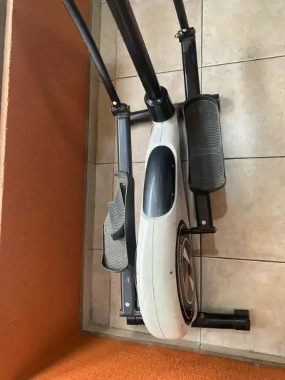 Bicicleta elíptica compacta - miniatura 5
