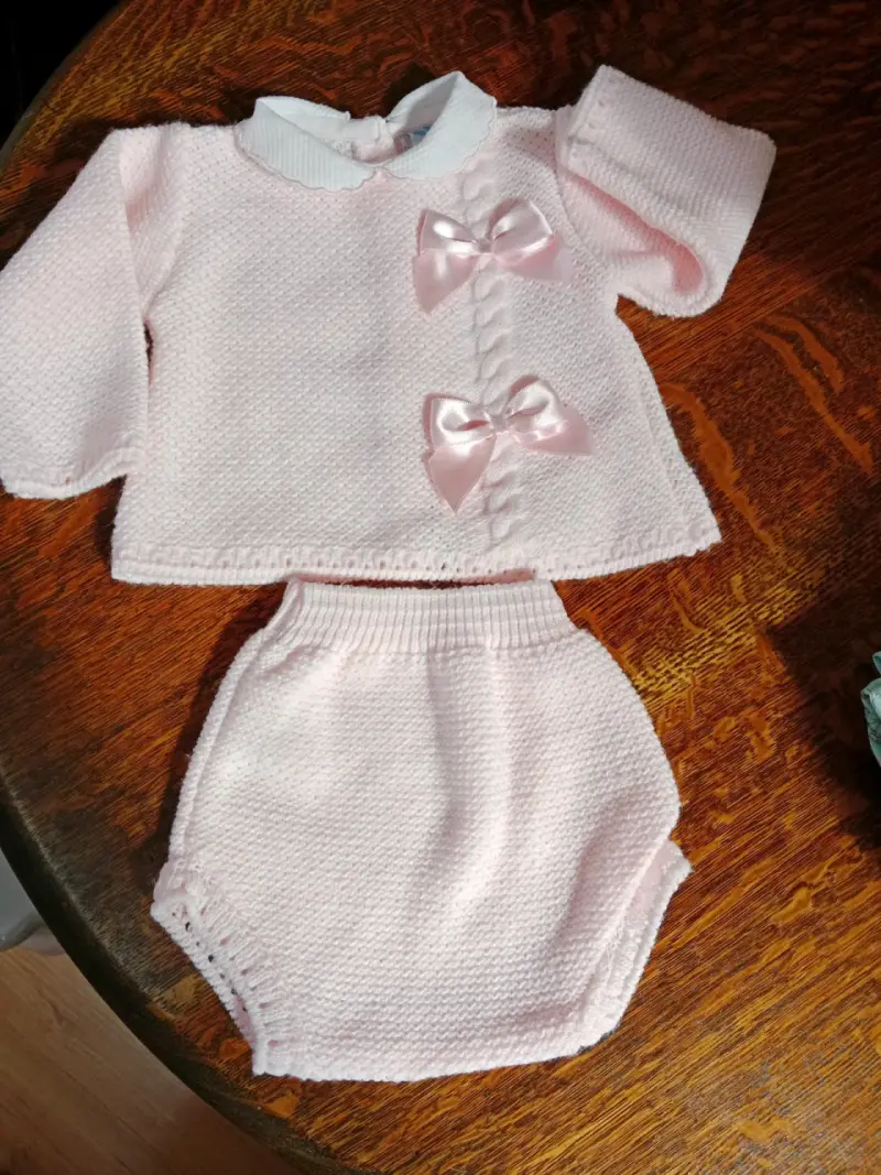 Conjunto de bebé tejido rosadoNuevo - 4