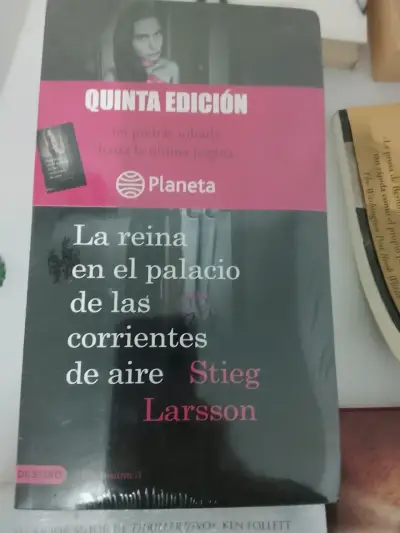 Libro 'La reina en el palacio' - miniatura 1