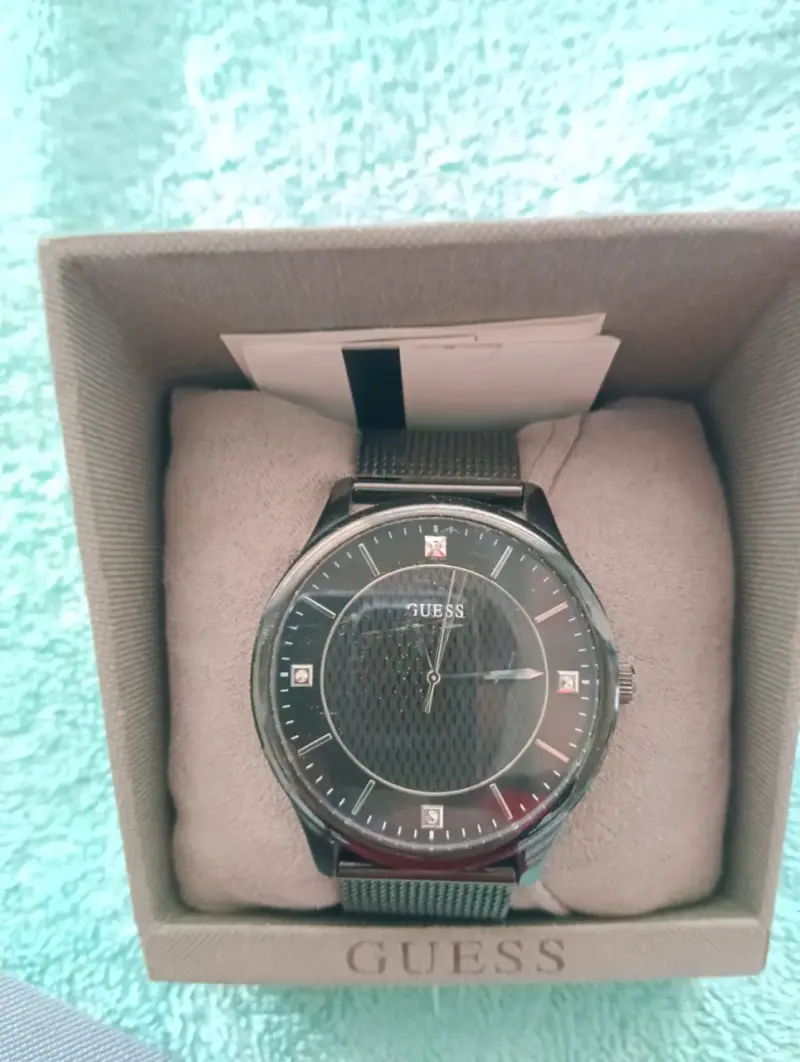 Reloj Guess negro elegante - 5