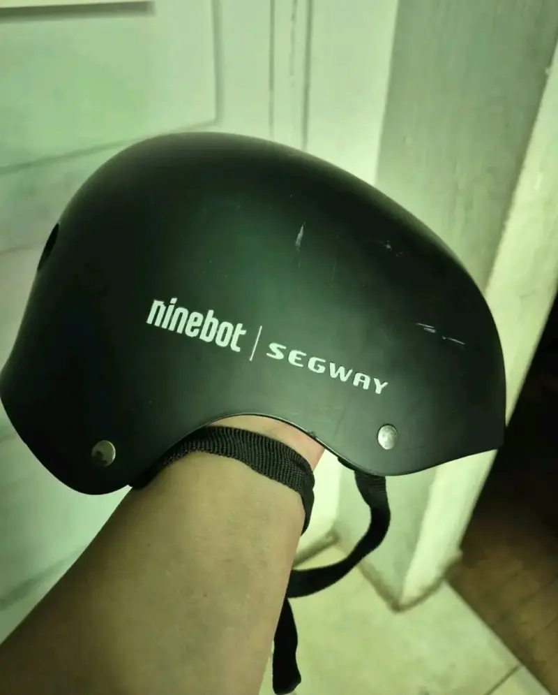 Casco Ninebot Segway negro - 2