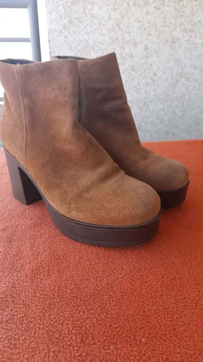 Botines de gamuza café - miniatura 4
