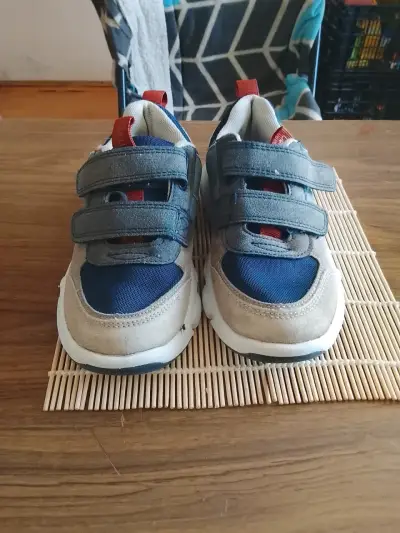Zapatillas infantiles con velcro - miniatura 1