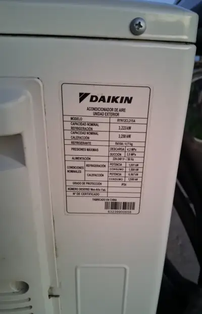 Aire acondicionado Daikin RYM12CL - miniatura 1