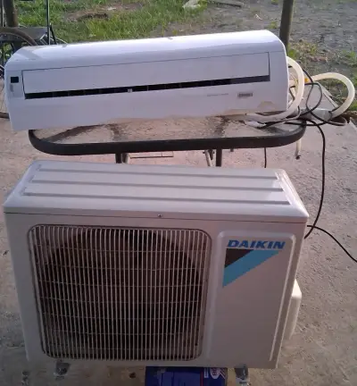 Aire acondicionado Daikin RYM12CL - miniatura 3