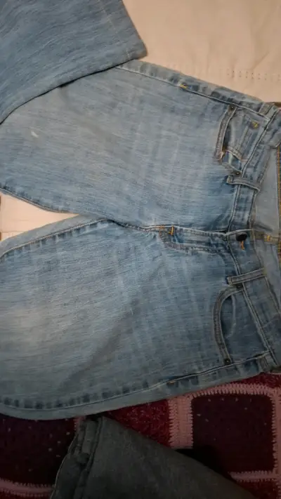Jeans azules clásicos - miniatura 1