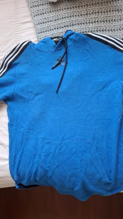 Polerón azul con capucha - miniatura 1