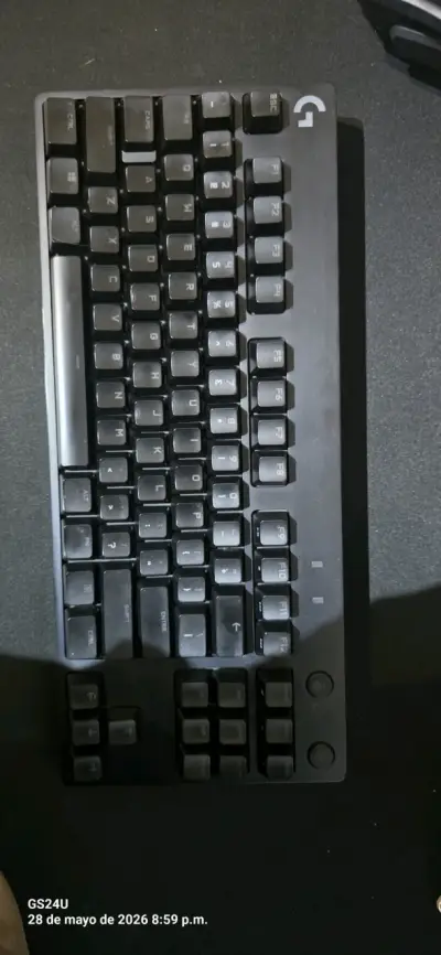 Teclado mecánico Logitech negro - miniatura 1