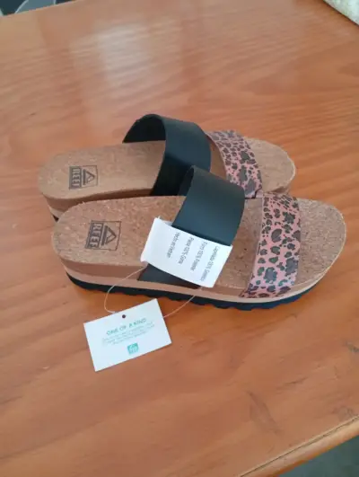 Sandalias Reef con diseño animal print - miniatura 2