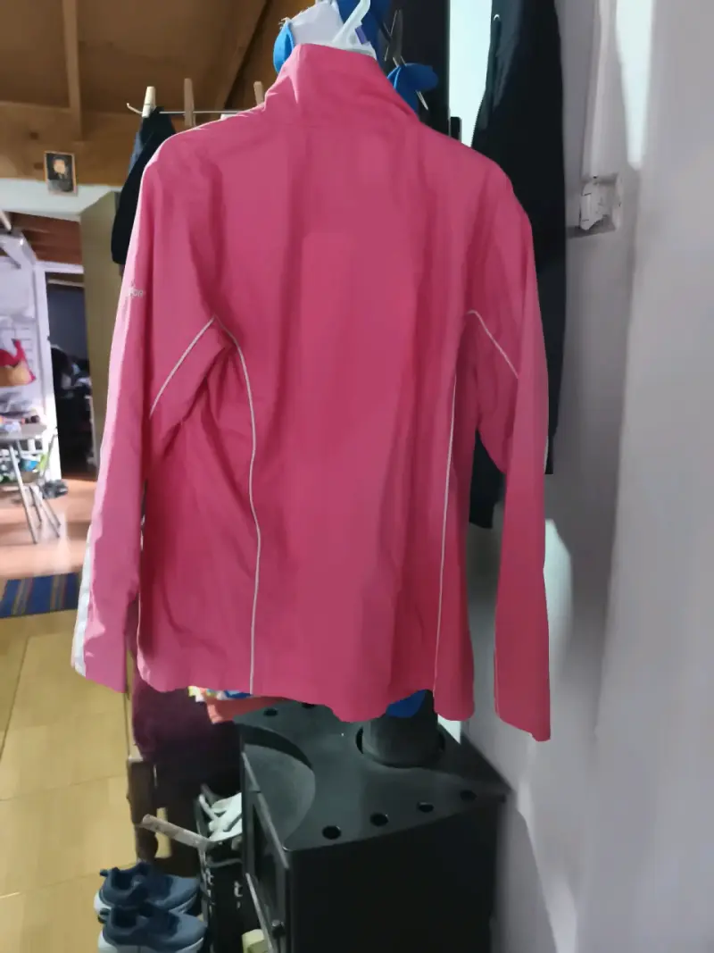 Chaqueta deportiva rosa - 2