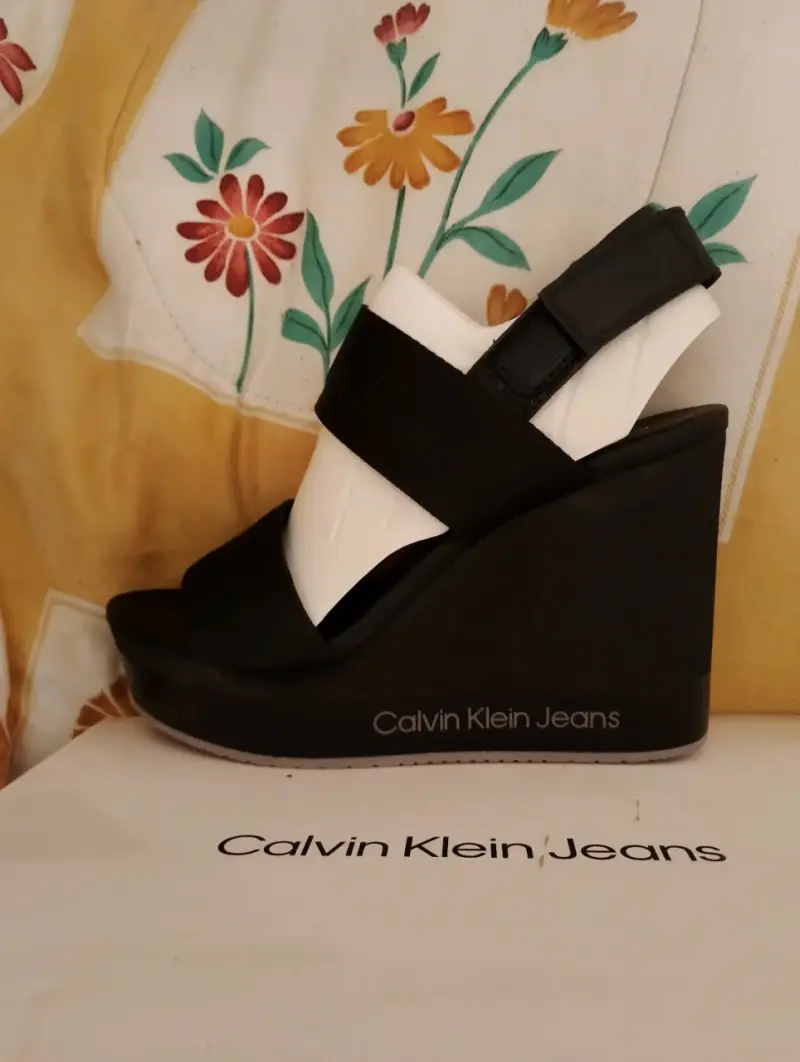 Sandalias negras Calvin Klein