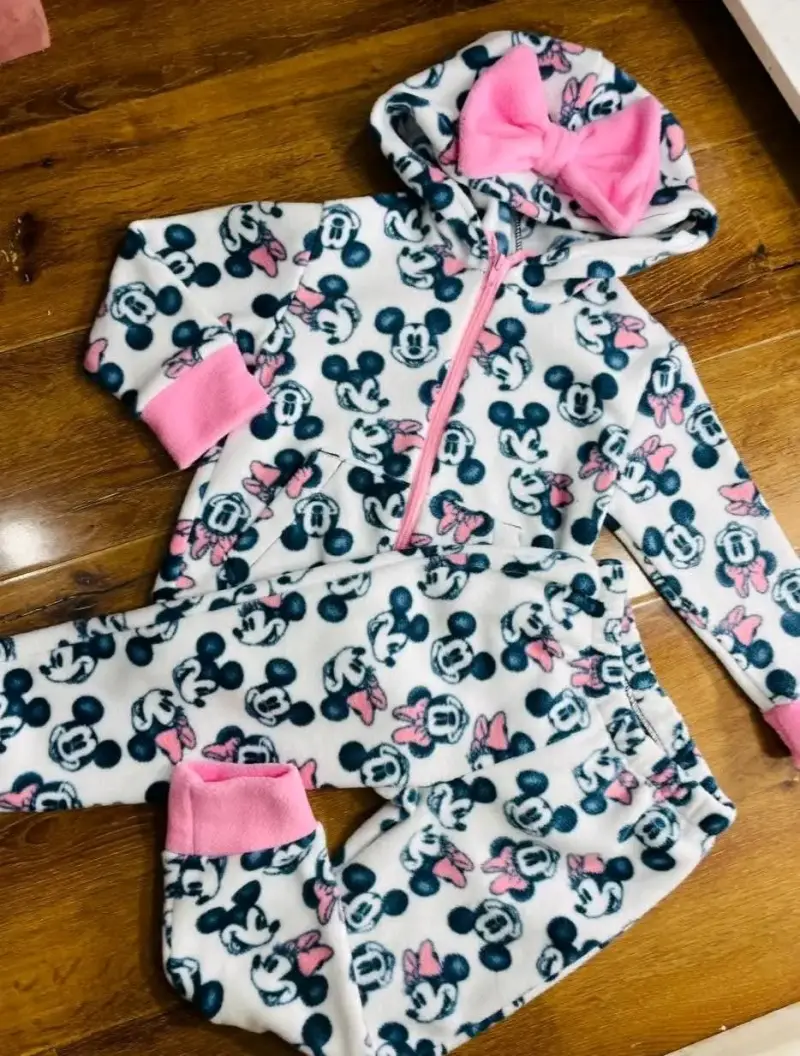 Pijama polar con capucha infantil - 1