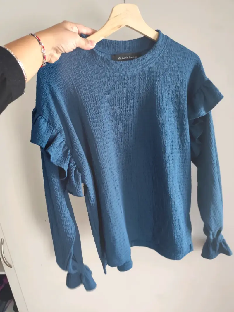Polera azul volantes - 2