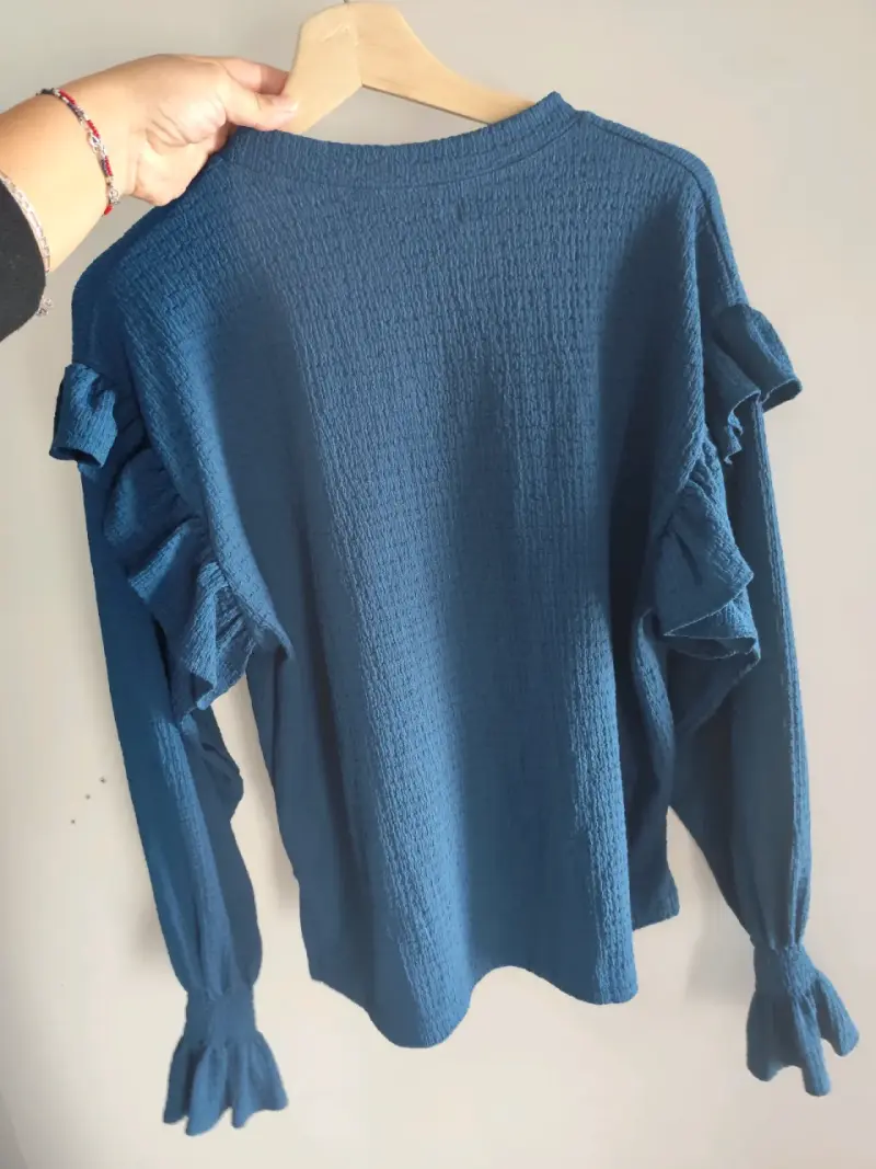 Polera azul volantes - 3