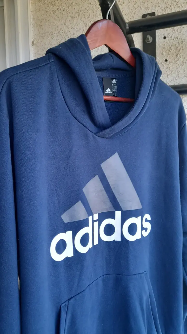 Polerón azul Adidas con capucha - 2