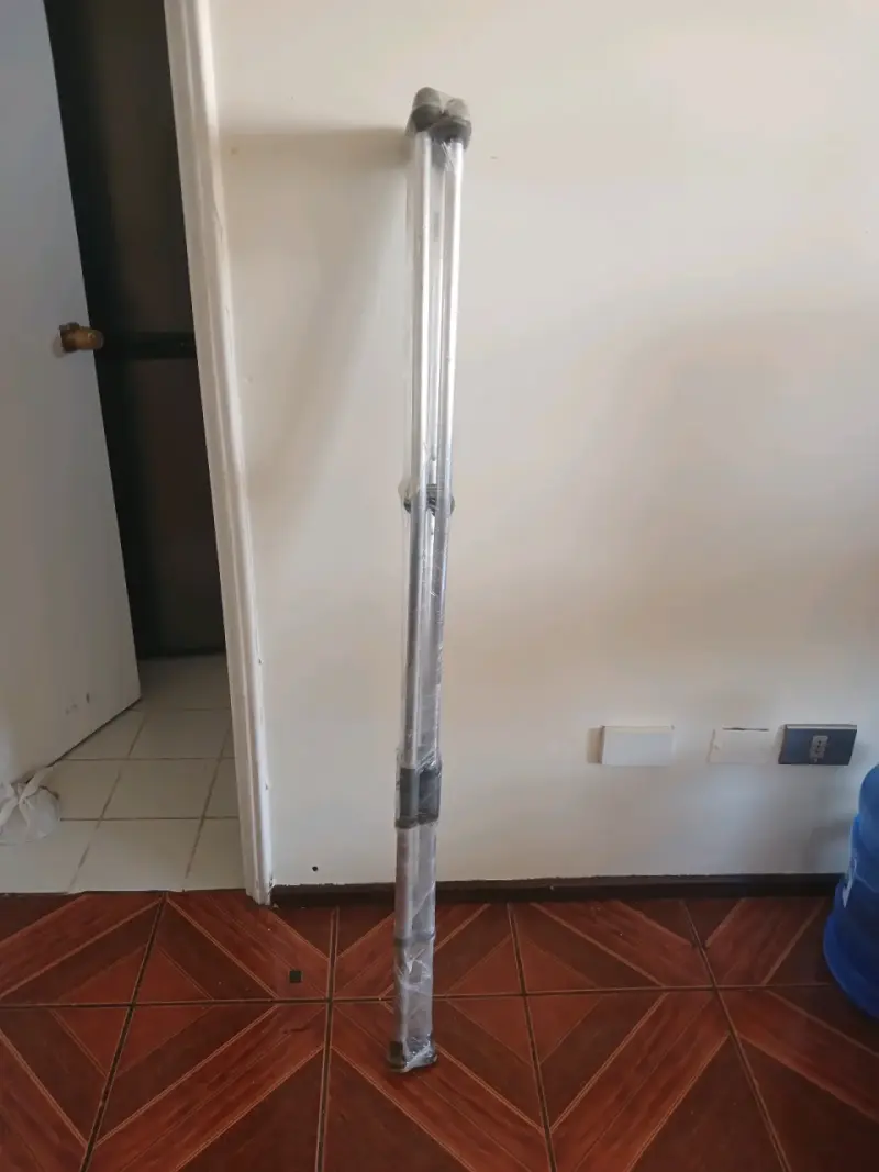 Muleta de aluminio ajustable - 2
