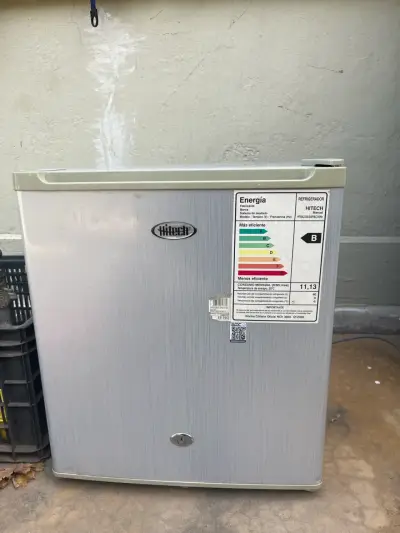Refrigerador compacto Hitech - miniatura 1