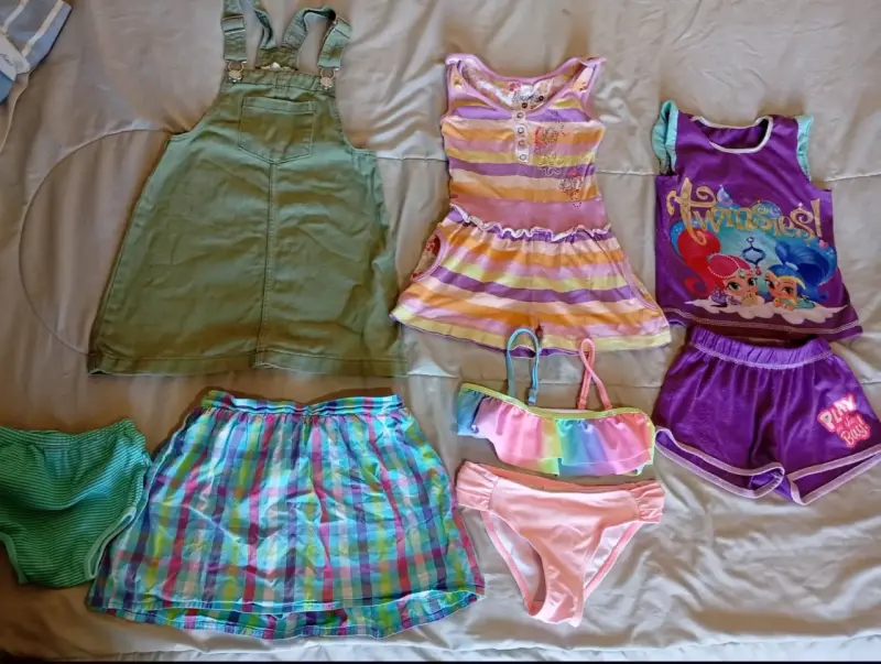 Lote de ropa infantil variada - 1