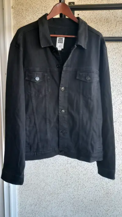 Chaqueta negra de mezclilla - miniatura 3