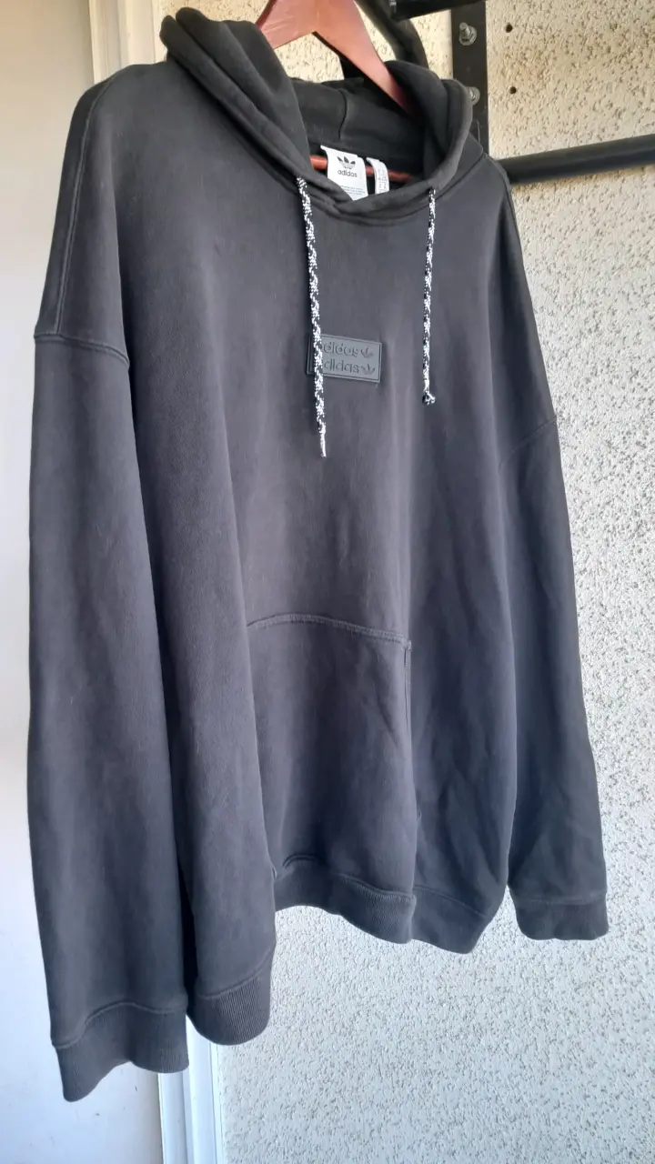 Polerón negro con capucha Adidas - 6