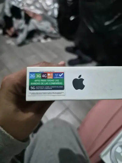 IPhone 15 128g liberado - miniatura 3