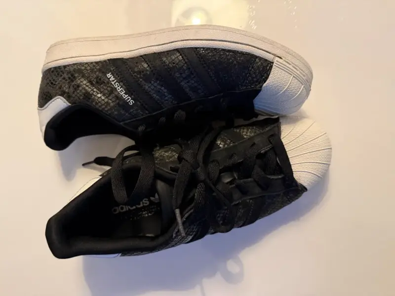 Zapatillas negras adidas Superstar - 4