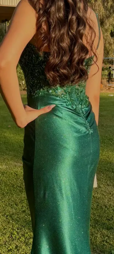 Vestido de fiesta verde esmeralda - miniatura 3