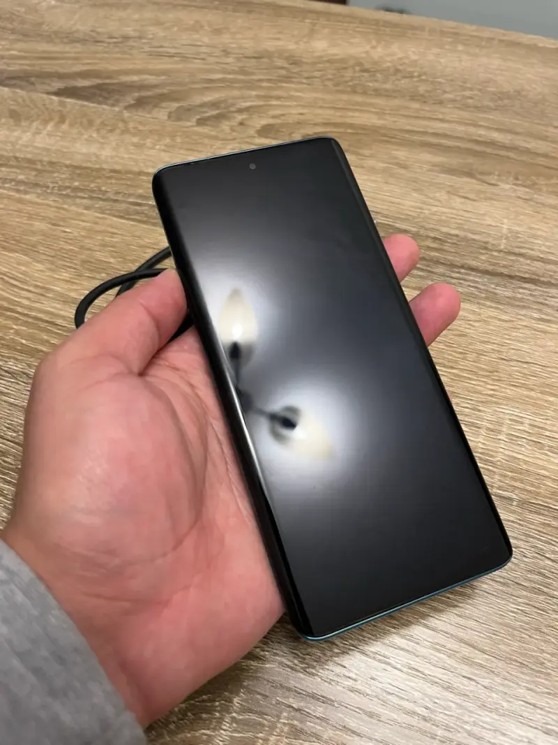 Motorola Edge 40 Neo con cargador - 3